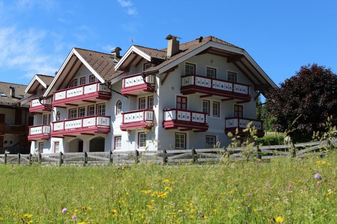 Casa Azzurra Lägenhet Pozza di Fassa Exteriör bild